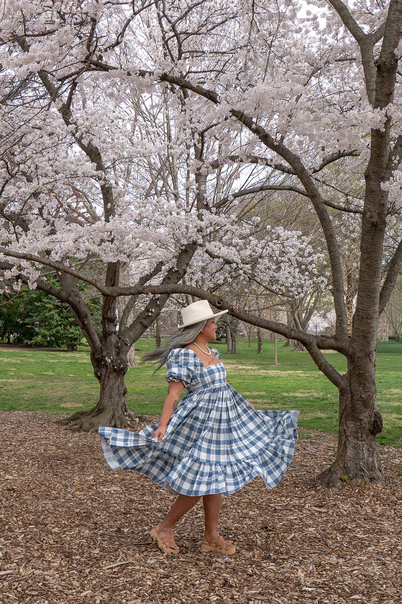 What to Wear for Cherry Blossom Photos